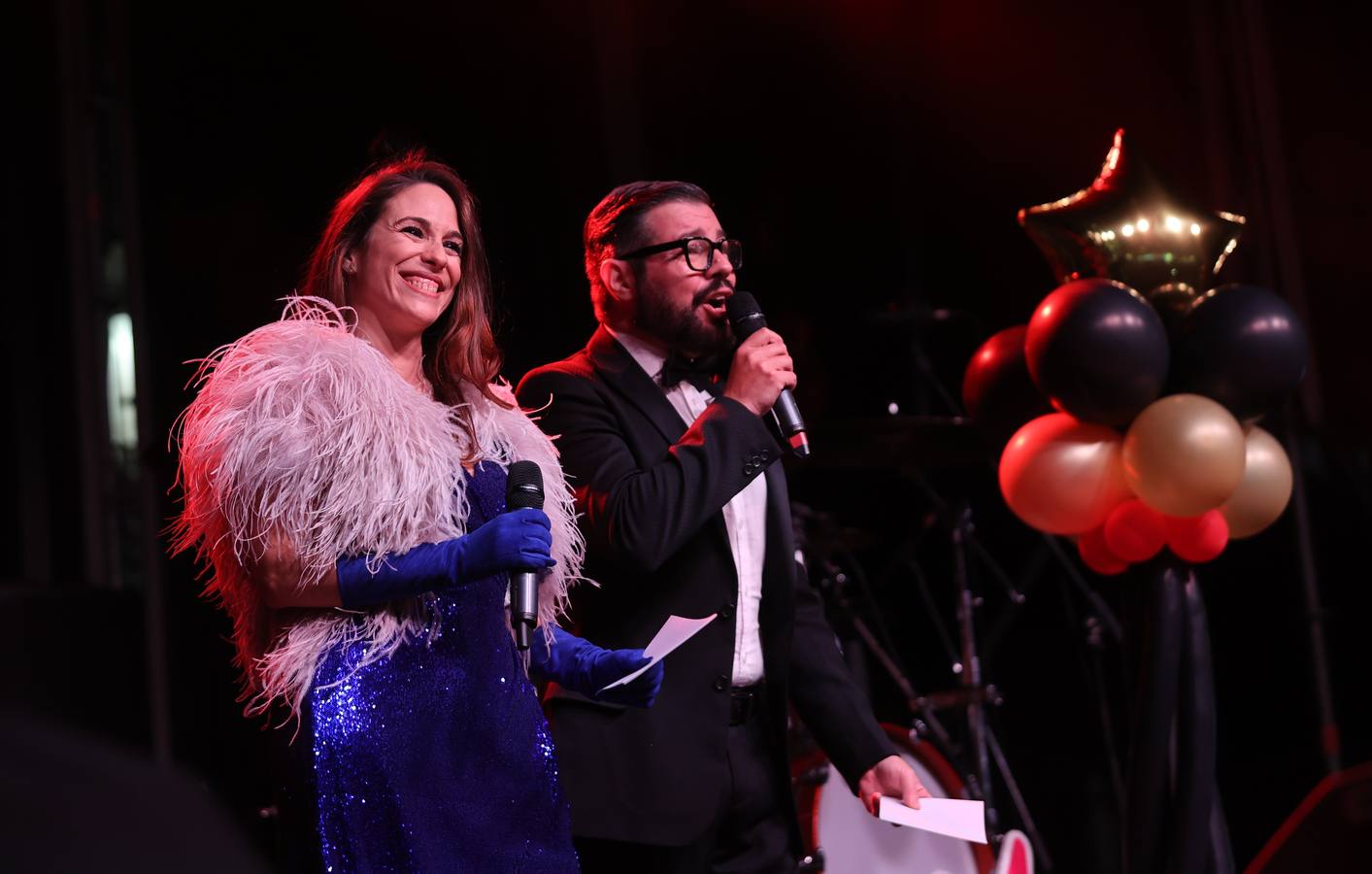 Fotos: Córdoba da la bienvenida a 2024 en una gran fiesta en Las Tendillas