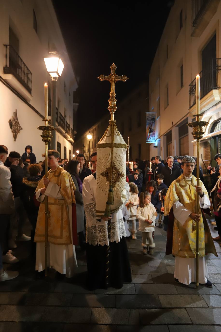 Fotos: la elegante procesión del Niño Jesús de la Compañía en Córdoba