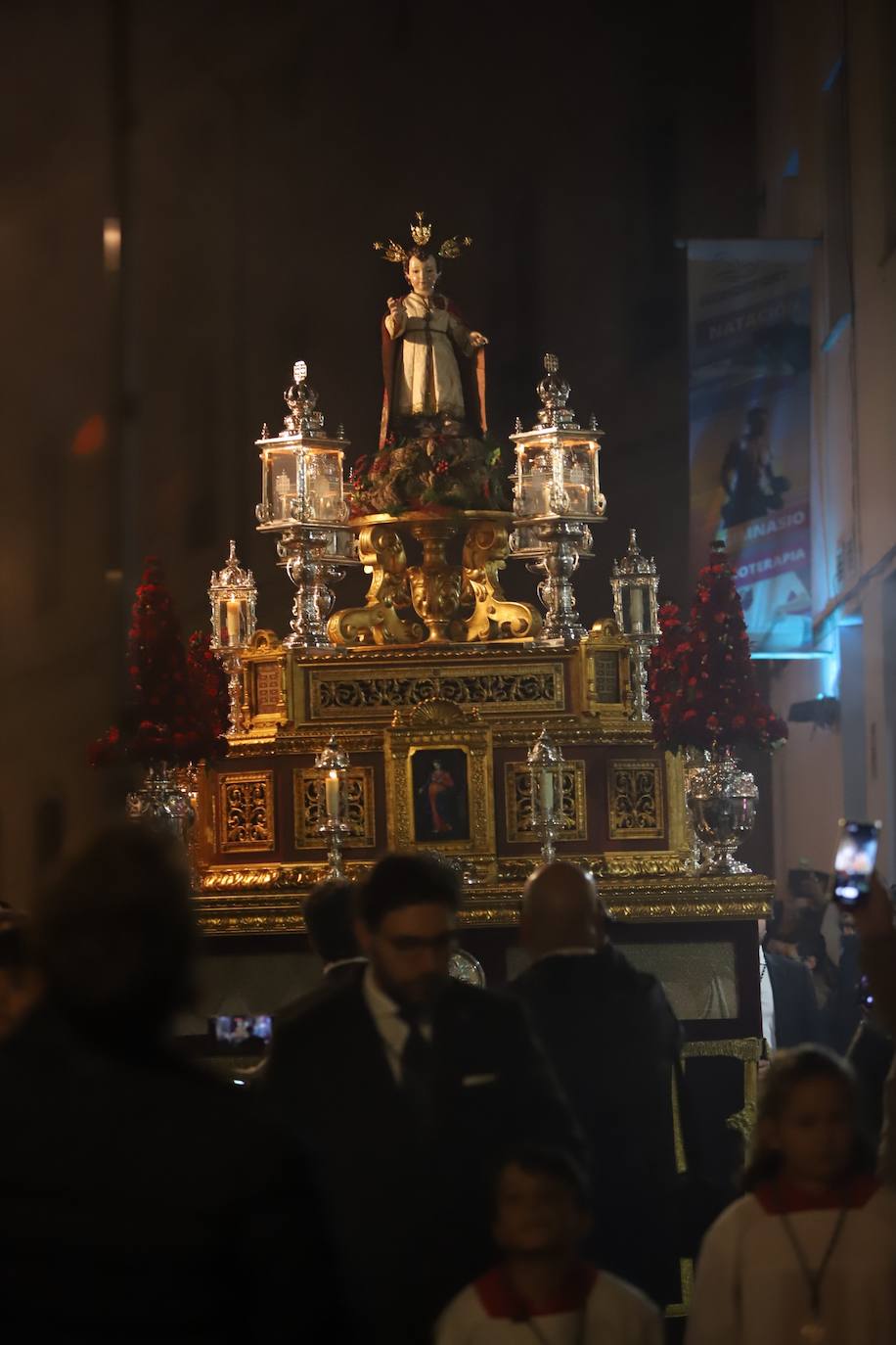 Fotos: la elegante procesión del Niño Jesús de la Compañía en Córdoba