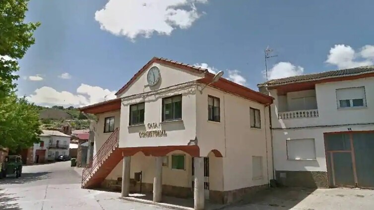 El zamorano Ayuntamiento de San Vicente de la Cabeza reabrirá el lunes tras semanas sin teléfono e internet
