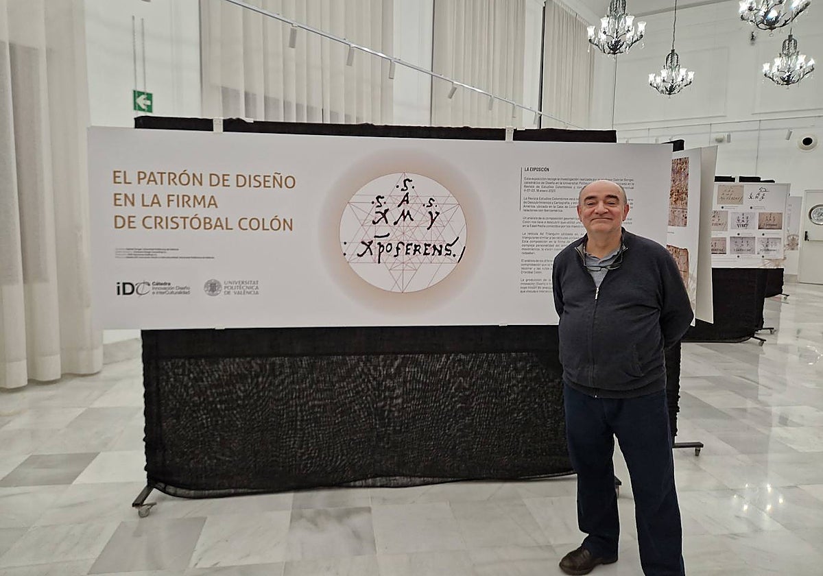 Imagen del comisario de la exposición, Gabriel Songel, en el Ateneo Mercantil de Valencia