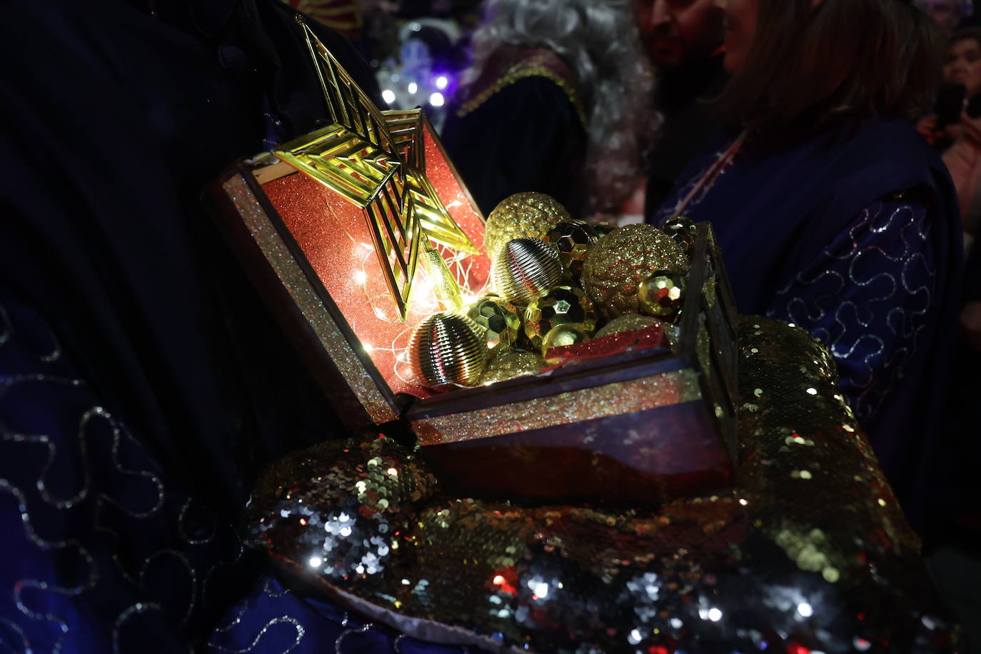 Fotos: El novedoso y espectacular final de la Cabalgata de los Reyes Magos de Córdoba