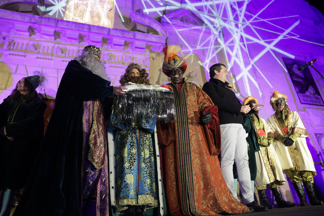 Fotos: El novedoso y espectacular final de la Cabalgata de los Reyes Magos de Córdoba
