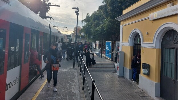 Imagen de archivo de una parada de Metrovalencia