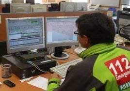 Rescatan el cadáver de un conductor que se precipitó por un barranco en Málaga