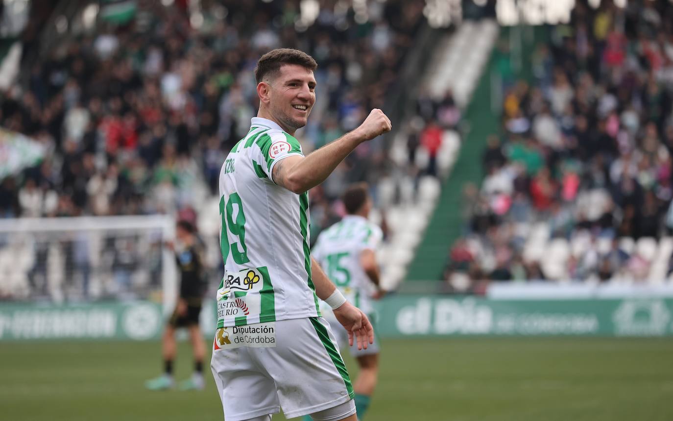 Fotos: El emocionante triunfo del Córdoba ante el Intercity