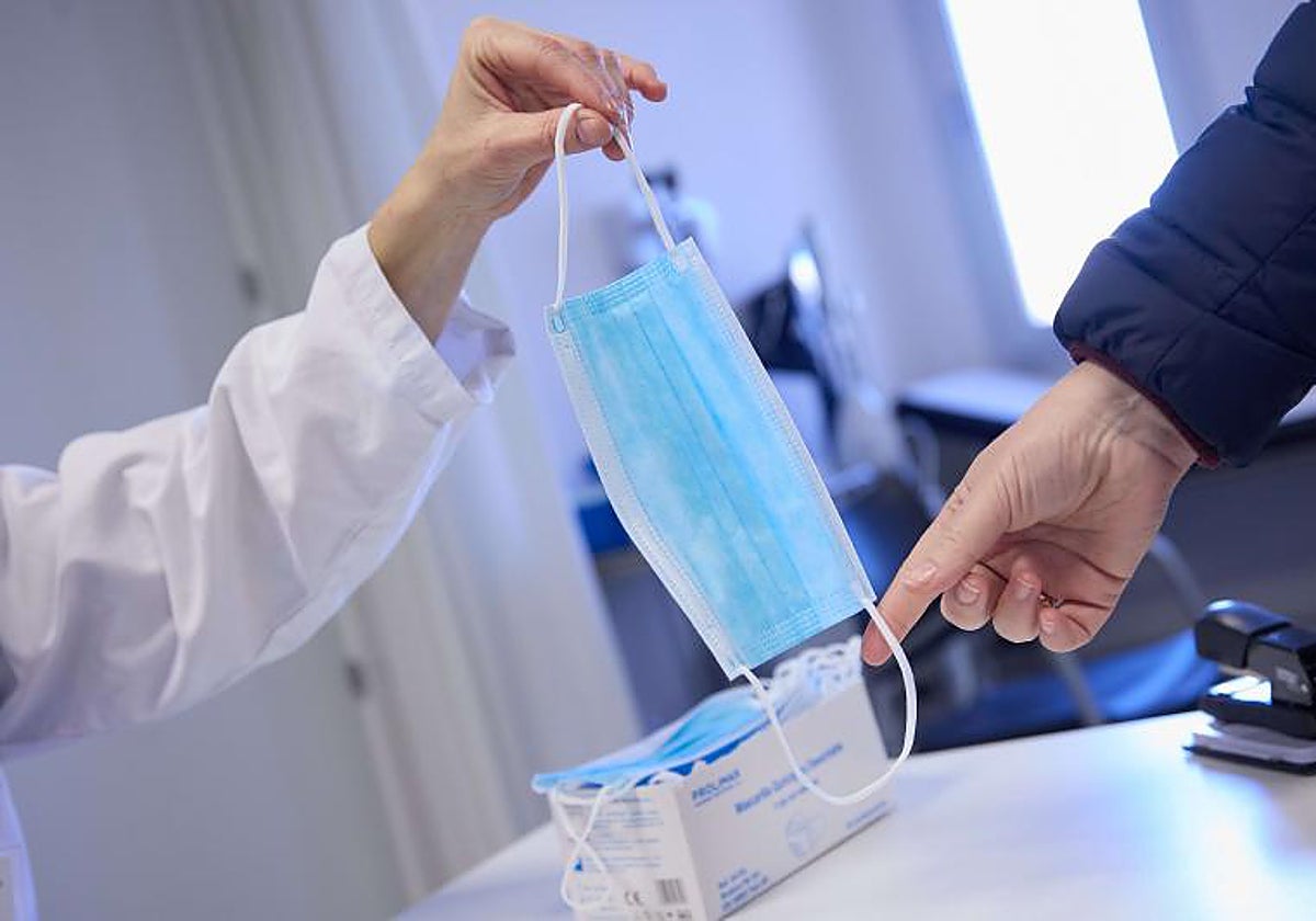 Imagen de archivo de una mascarilla