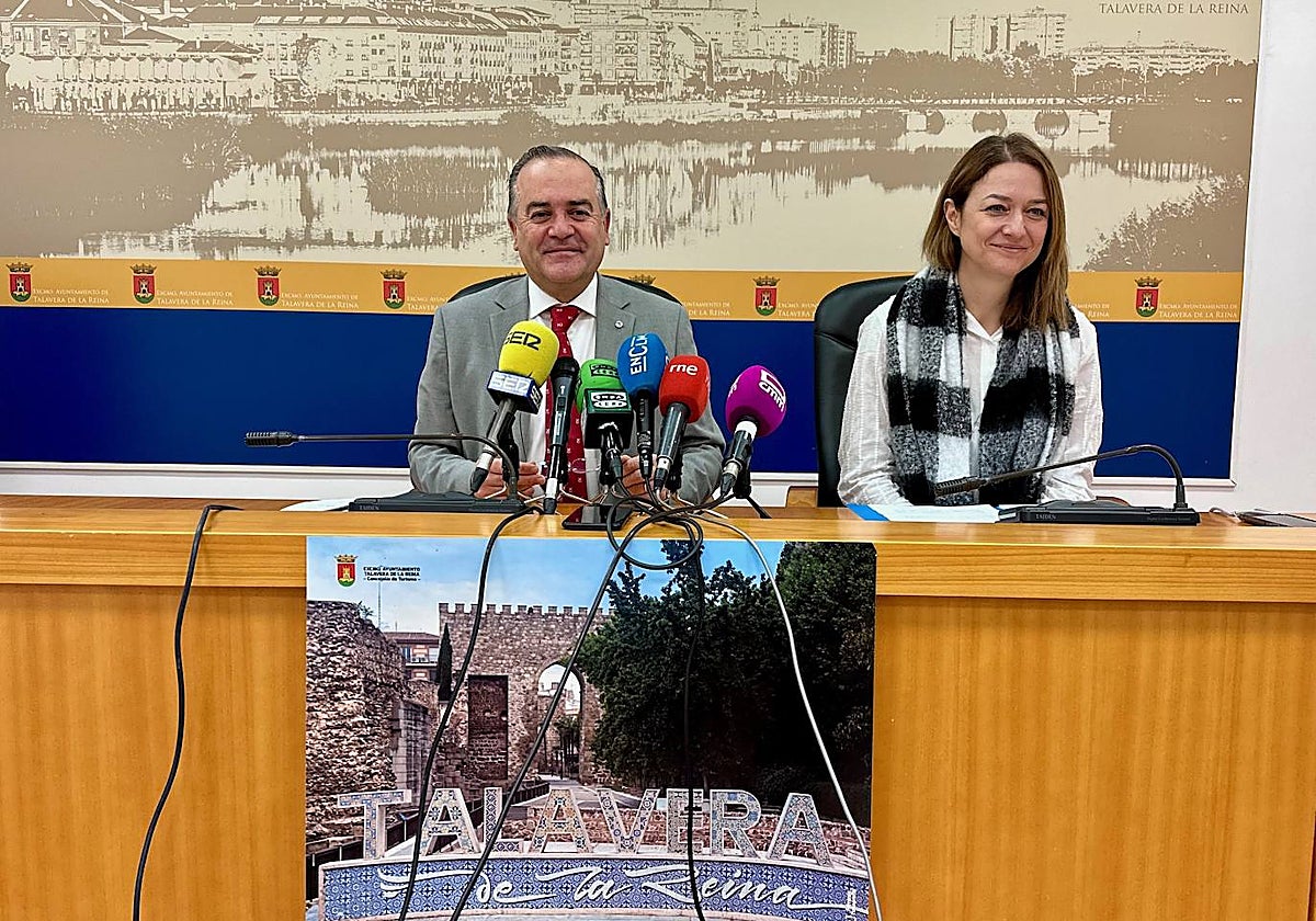 José Julián Gregorio y Gelen Delgado durante la presentación