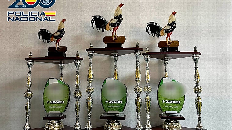 Trofeos en la competición clandestina.