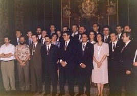 Las imágenes históricas de todos los representantes políticos que ha habido en el Ayuntamiento de Toledo (1979-2024)