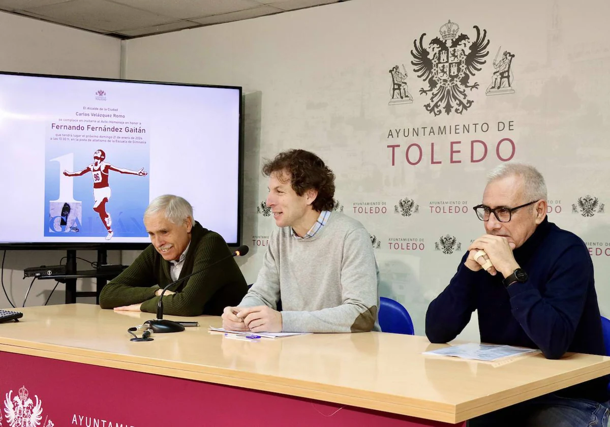 Rubén Lozano , en el centro, con Ricardo Ortega y Tomás Sánchez Escribano