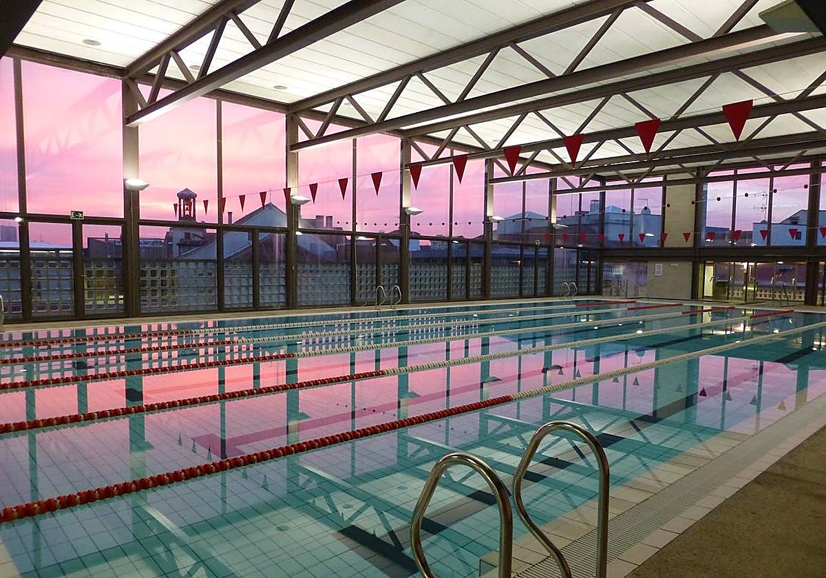 La piscina climatizada del Centro Deportivo Municipal Escuelas de San Antón