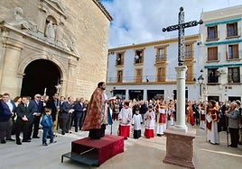 Fotos: la multitudinaria bendición de la nueva Cruz de las Carmelitas Desclazas
