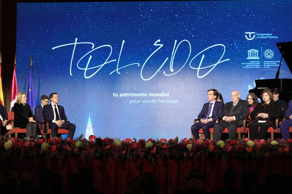 Las imágenes del acto de los que «aman y celebran» la ciudad de Toledo