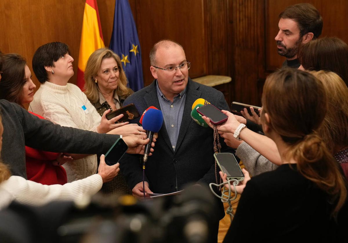 Miguel Tellado, portavoz del PP en el Congreso, en una atención a medios