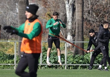 Parte médico del Córdoba CF: Adri, operado; Carlos García, tres semanas fuera