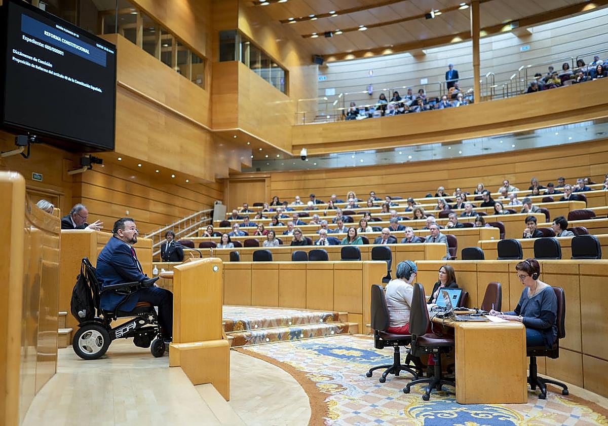 Juan Ramón Amores, durante su discurso en el Senado