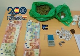 Pillan a dos jóvenes asaltando la guardia de la droga de otros tres en Valencia y acaban todos detenidos