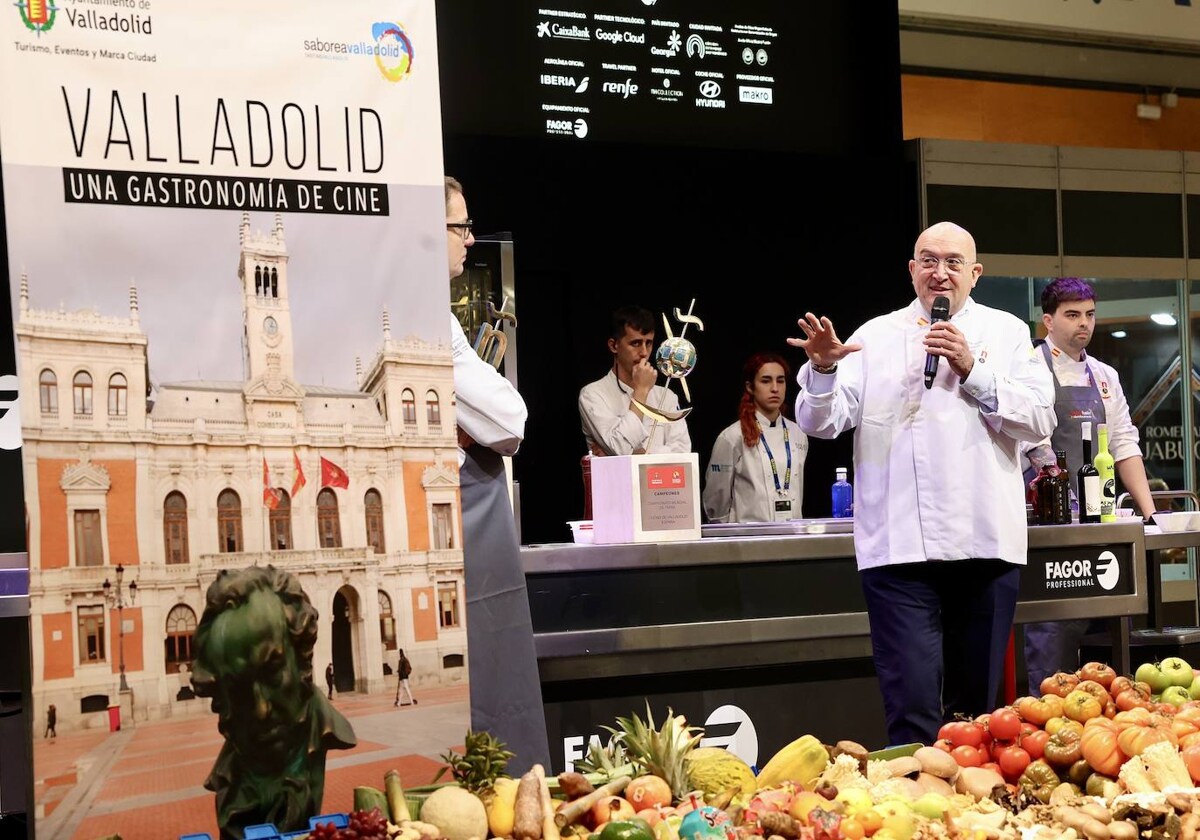 El alcalde de la capital del Pisuerga, Jesús Julio Carnero, presenta ‘Valladolid, una gastronomía de cine’