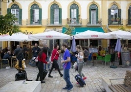 Las principales capitales de Andalucía regularán las viviendas turísticas y se reabre el debate en torno a la implantación de una tasa