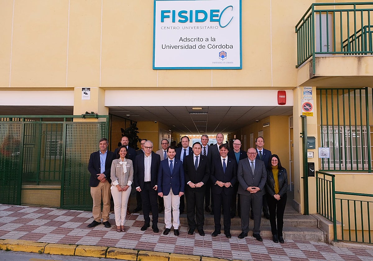 El alcalde de Cabra junto a los rectores universitarios