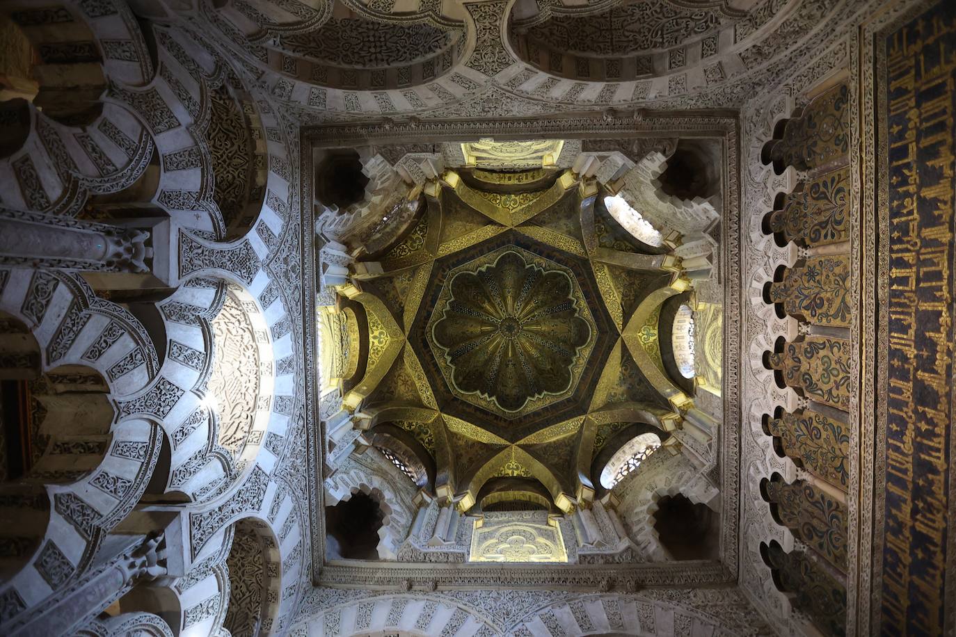 Fotos: el inicio de la restauración de la maqsura de la Mezquita-Catedral de Córdoba