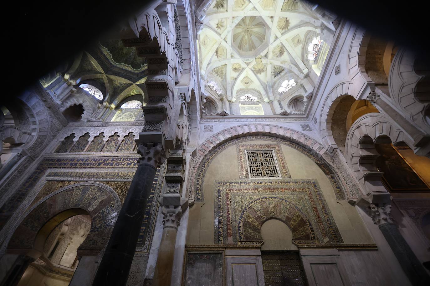 Fotos: el inicio de la restauración de la maqsura de la Mezquita-Catedral de Córdoba