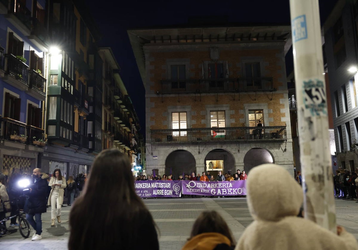 Los vecinos de Tolosa (Guipúzcoa) se concentraron esta semana para mostrar su rechazo ante las presuntas agresiones sexuales