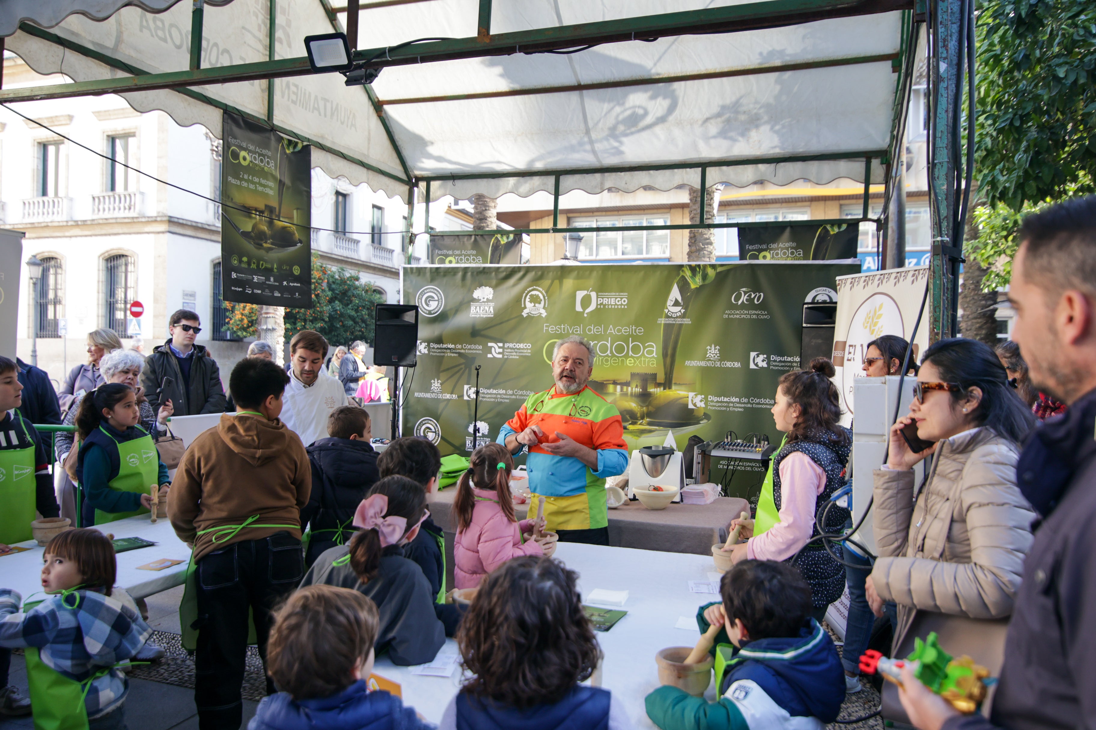 Fotos: El animado ambiente de sábado en el Festival del Aceite Córdoba Virgen Extra