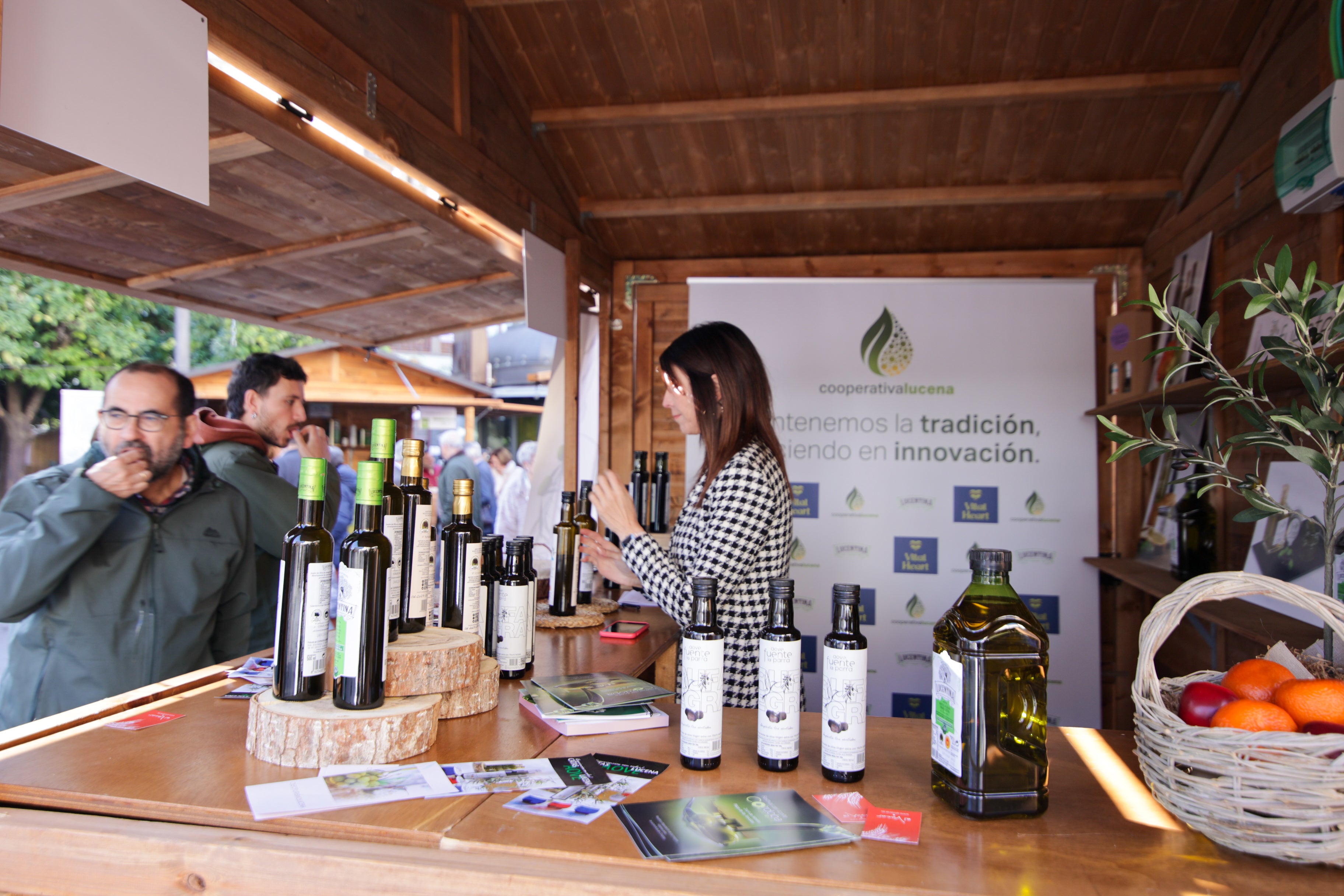 Fotos: El animado ambiente de sábado en el Festival del Aceite Córdoba Virgen Extra