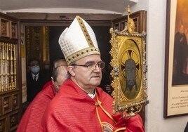 El obispo de Alicante compara la canción 'Zorra' del Benidorm Fest con el lema «Sola y borracha quiero llegar a casa» de Irene Montero