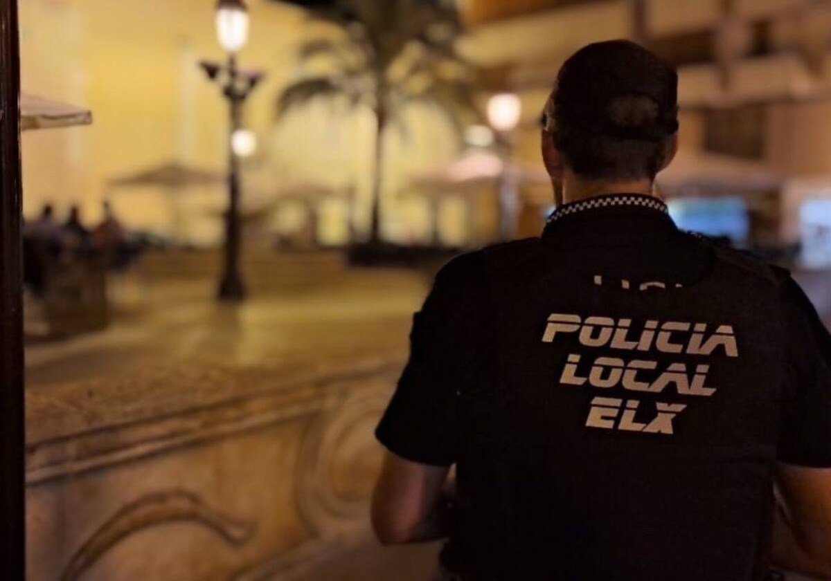 Imagen de recurso de un agente de la Policía Local de Elche