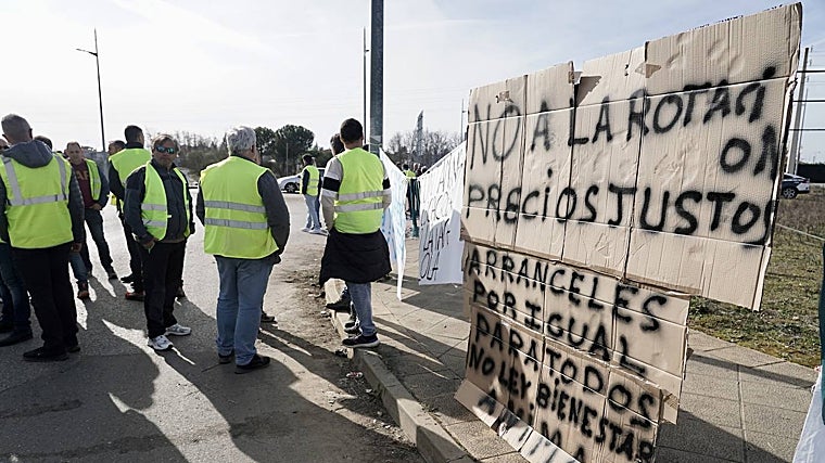 Protesta de los agricultores en el polígono de Villadangos, León