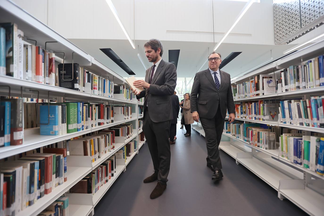 Fotos: la inauguración de la imponente Biblioteca Grupo Cántico de Córdoba