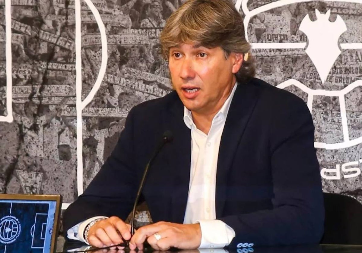 Alfonso Serrano fichó por el 'Alba' en 2021, con el equipo recién descendido a Primera RFEF