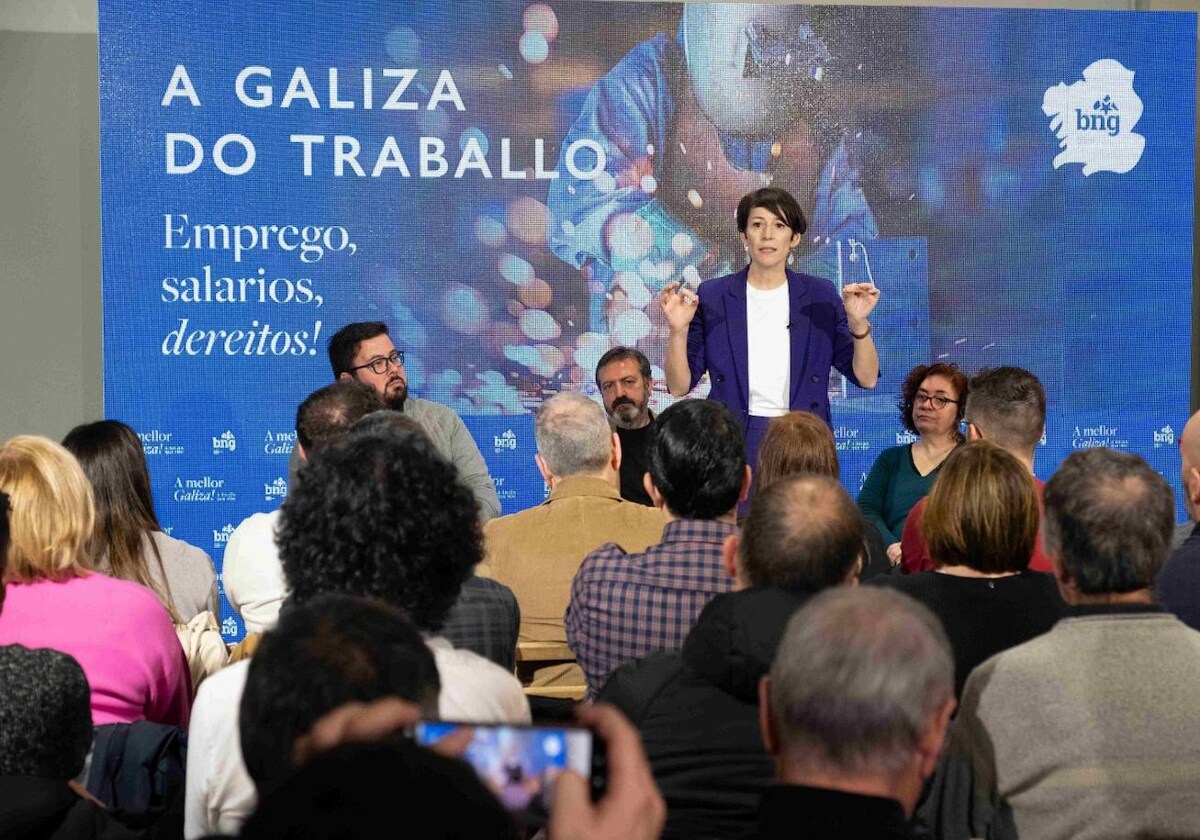 Ana Pontón, el jueves, durante su encuentro con varios sindicatos, en Vigo