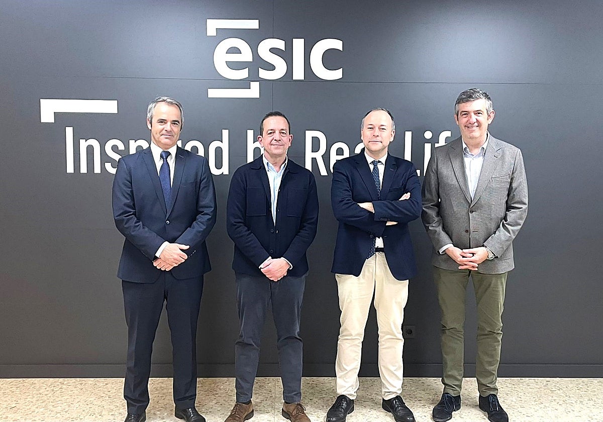 Gonzalo Belenguer, director general de Redit; D. Felipe Llano Fernández, director general de ESIC; Fernando Saludes García, presidente de Redit; Agustín Carrilero director ESIC Comunidad Valenciana
