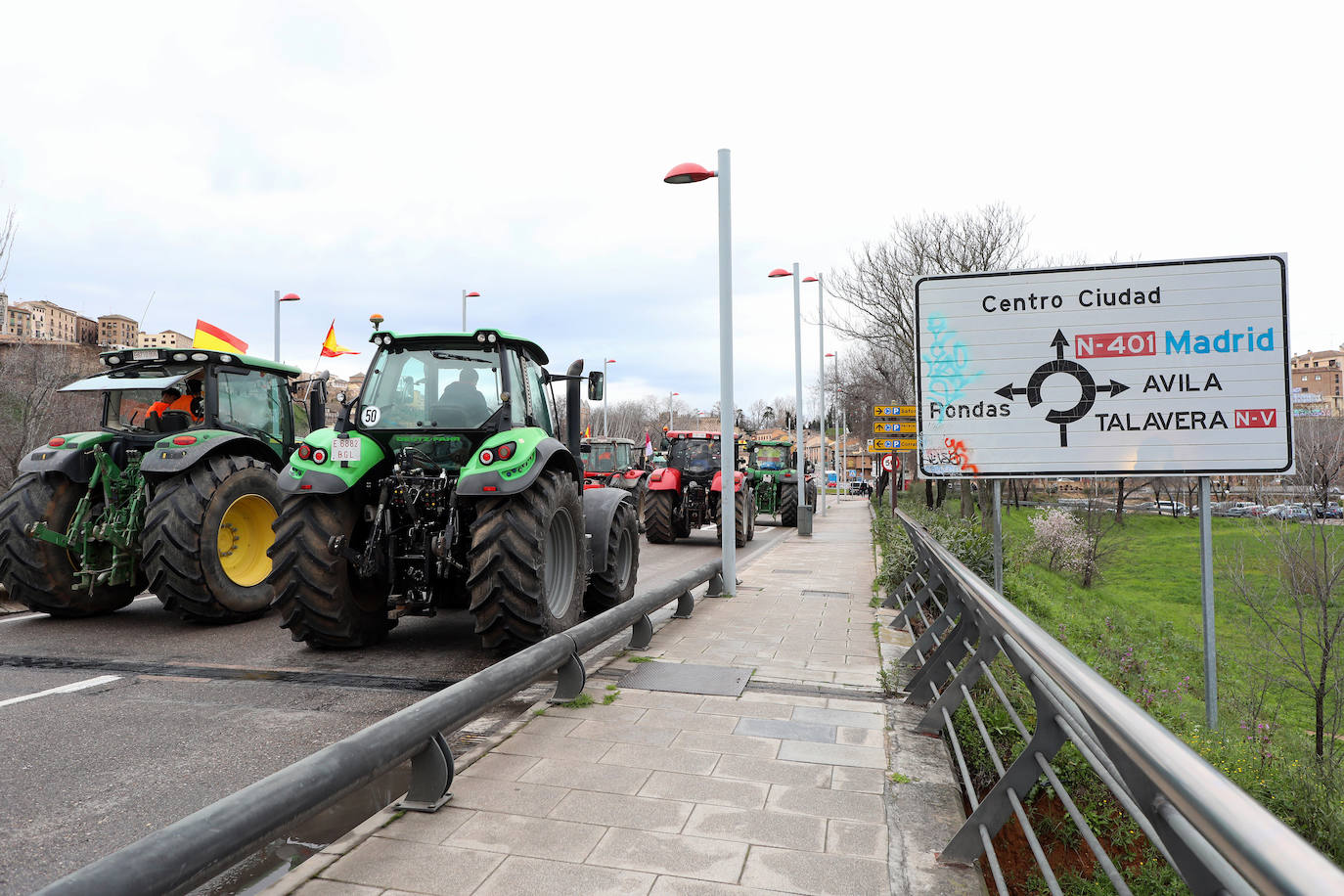 Las imágenes de la tractorada de este viernes en Toledo