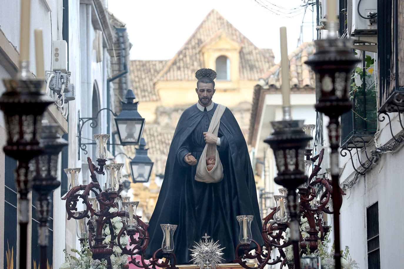 Fotos: La emocionante procesión del Padre Cristóbal en Córdoba