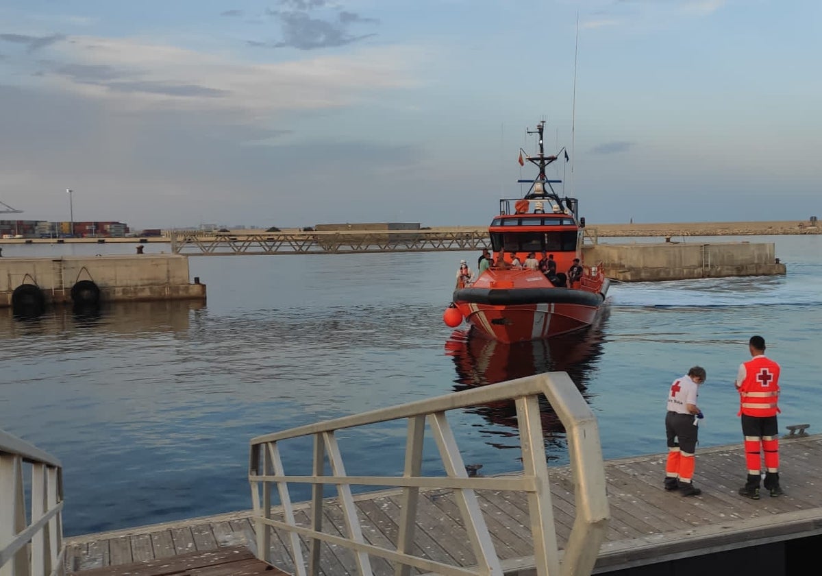Un barco de Salvamento Marítimo, en imagen de archivo.