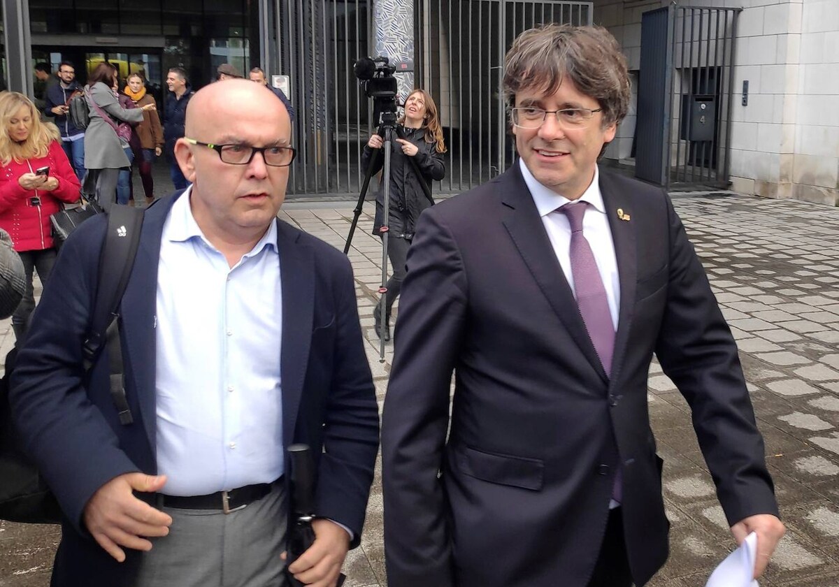 Carles Puigdemont y su abogado, Gonzalo Boye