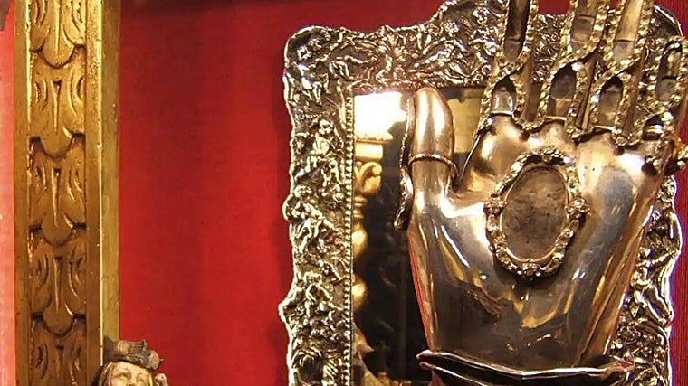 Relicario con la mano incorrupta de Santa Teresa de Jesús