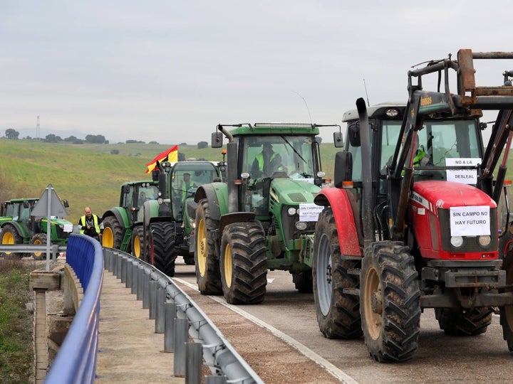 Las concentraciones de agricultores y ganaderos en Toledo, en imágenes