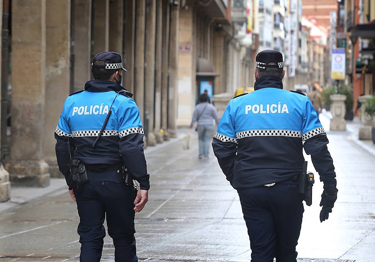 Localizadas dos menores, de seis y ocho años, semidesnudas y sucias en un supermercado de Palencia