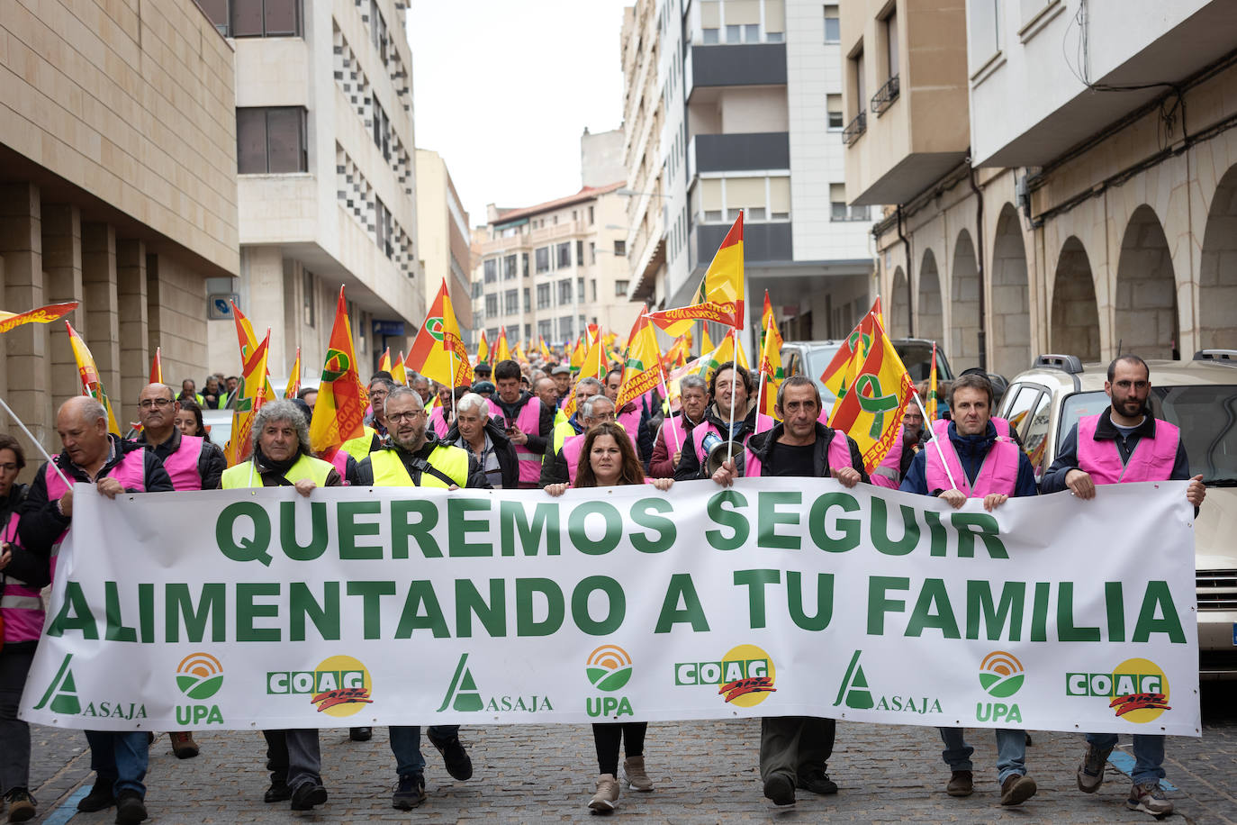 Manifestación de agricultores hasta subdelegación del Gobierno y delegación de la Junta, en Soria