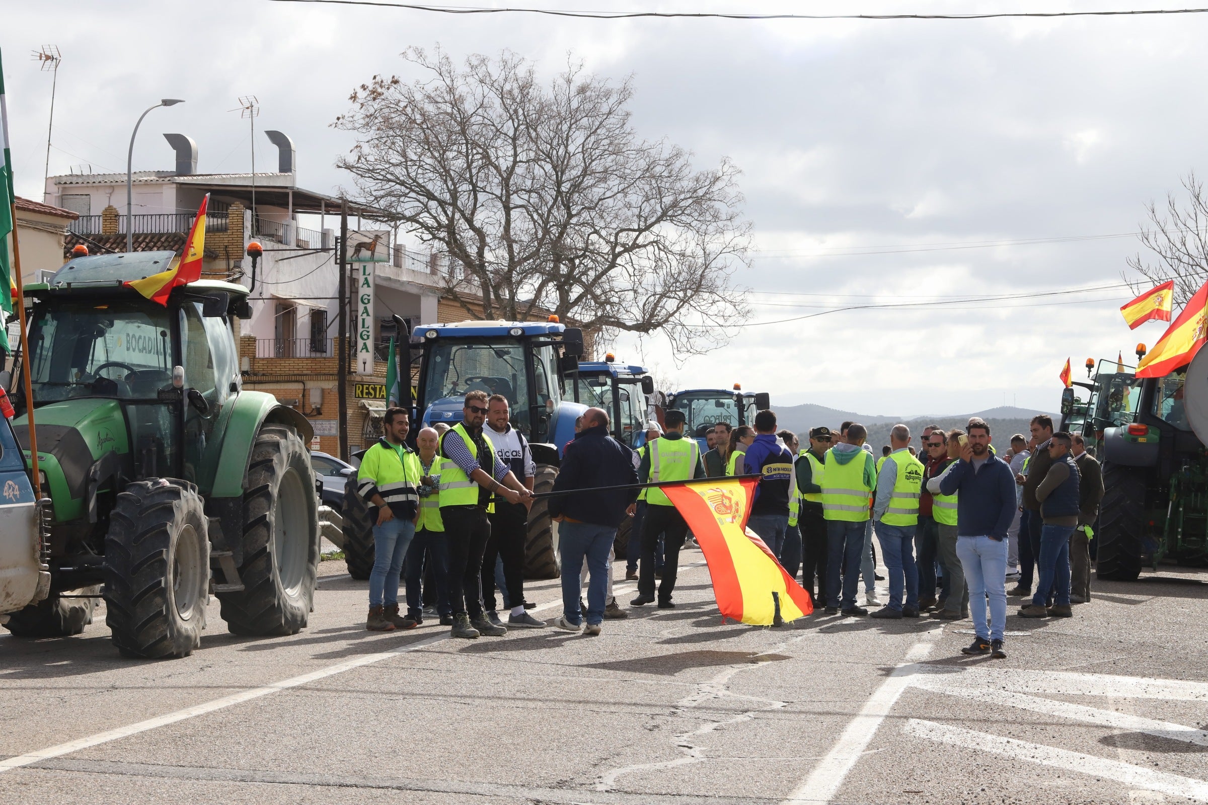 Fotos: las tractoradas colapsan varias carreteras de Córdoba