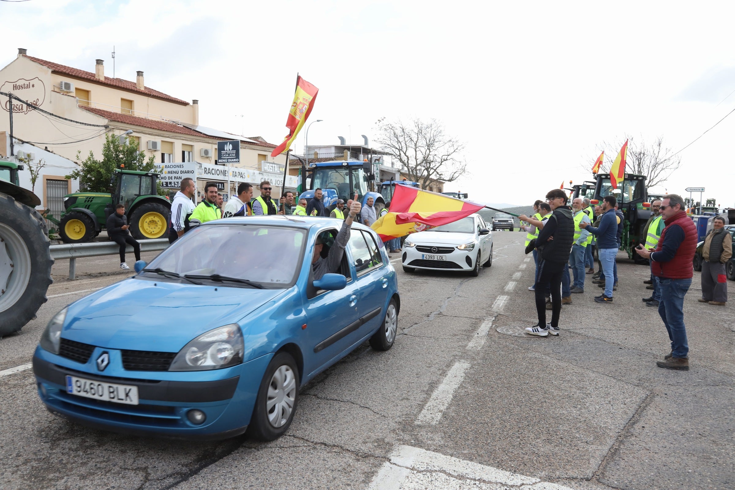Fotos: las tractoradas colapsan varias carreteras de Córdoba