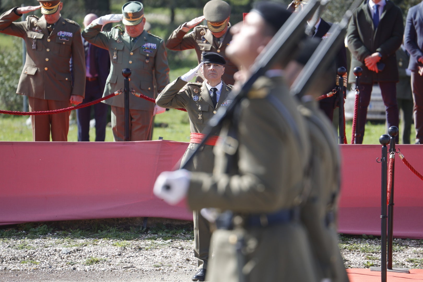 Fotos: la toma de posesión del nuevo general de la Brigada de Cerro Muriano
