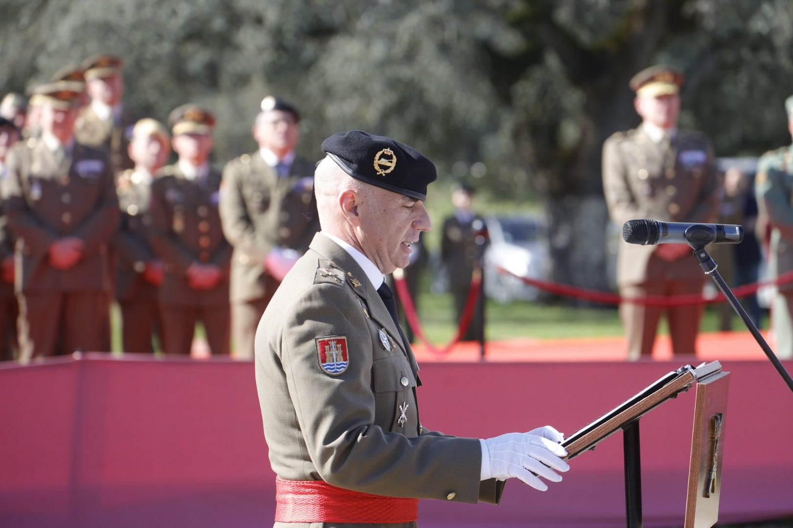 Fotos: la toma de posesión del nuevo general de la Brigada de Cerro Muriano