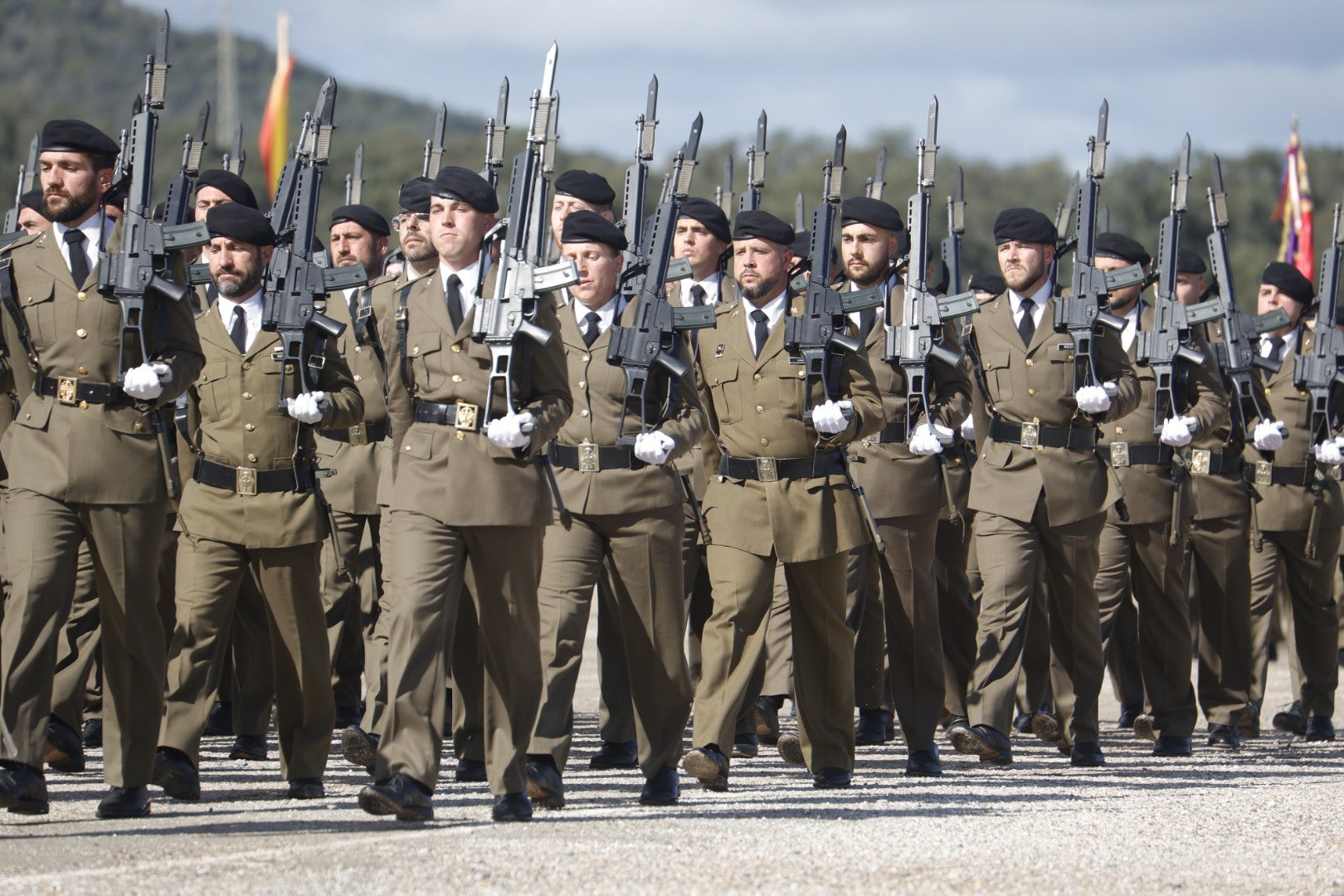Fotos: la toma de posesión del nuevo general de la Brigada de Cerro Muriano